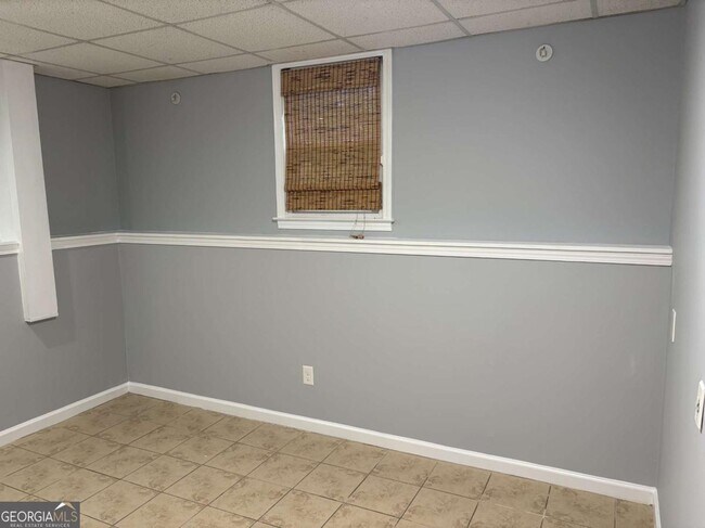 Building Photo - 5045 Bayberry Ct