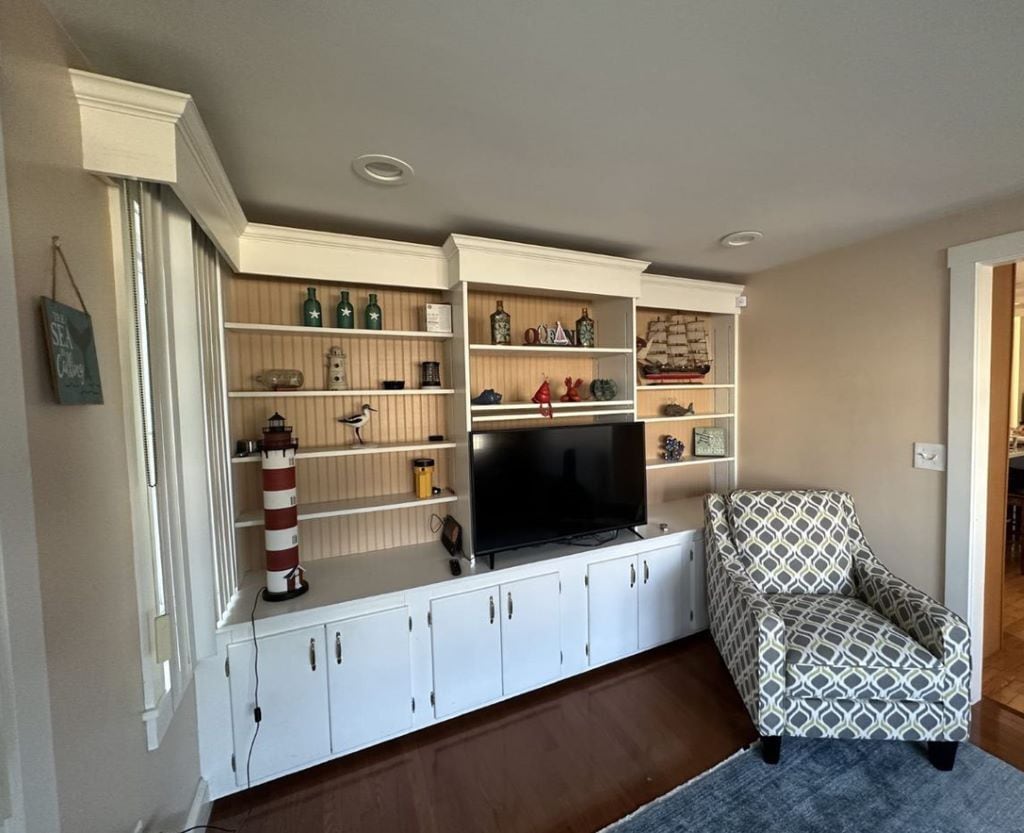 Building Photo - 341 Shawomet Ave