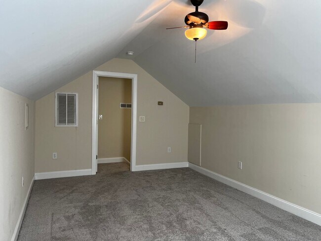 Building Photo - Don't miss this beautiful home in desirable Brice's Crossing