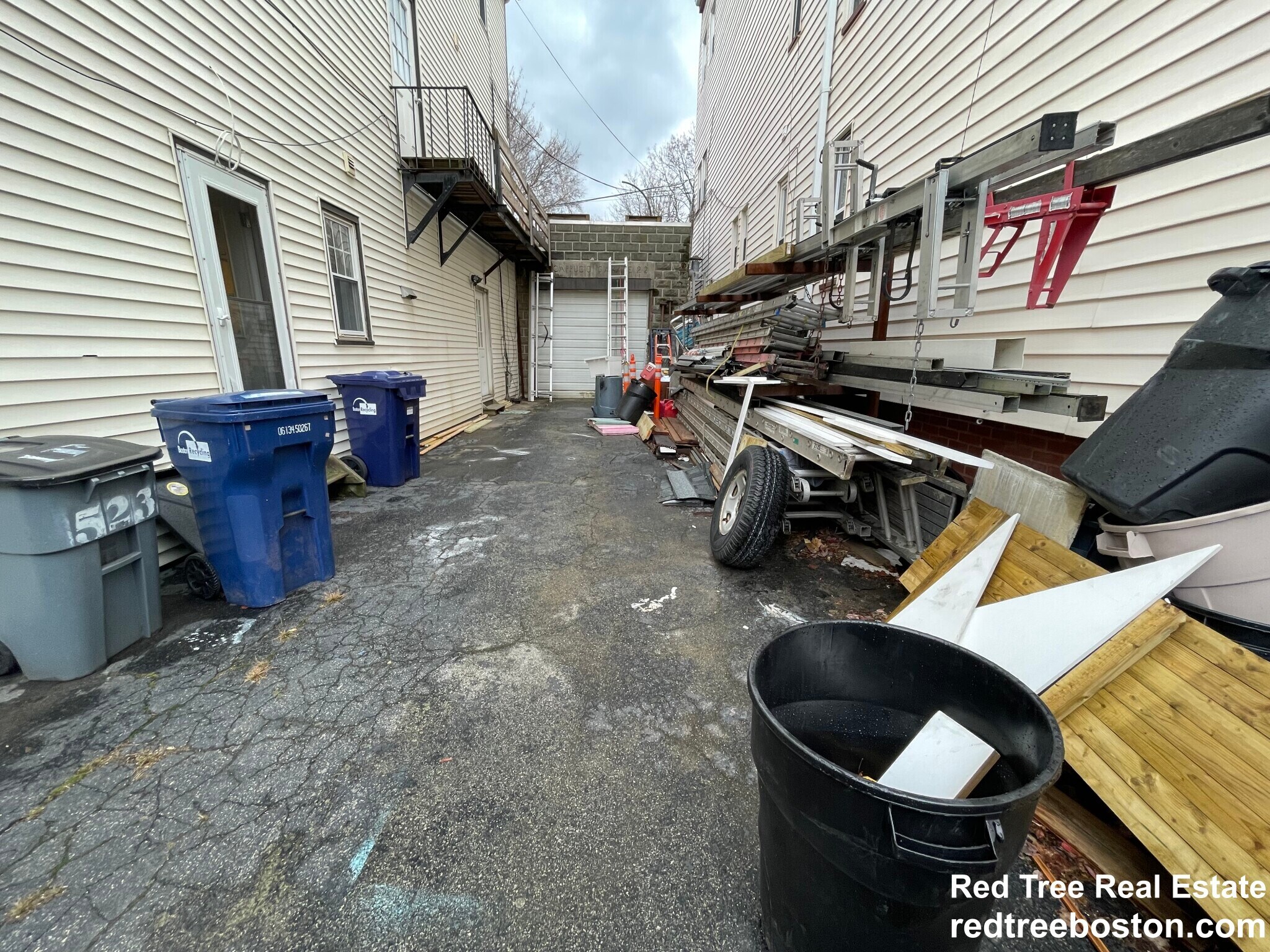 Building Photo - 523 E 3rd St