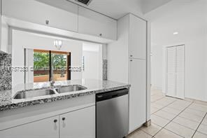 Building Photo - 9285 SW 125th Ave