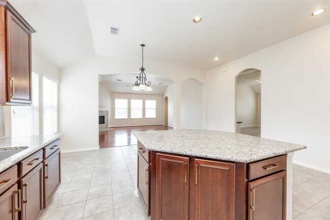 Building Photo - 19234 Mustang Pointe Ln
