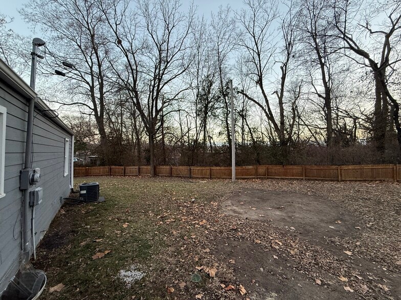 Building Photo - 2912 S 23rd St