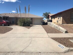 Building Photo - 6633 Amposta Dr