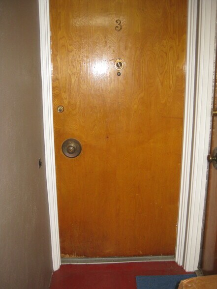 Building Photo - 300 Cortland Ave