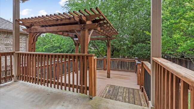 Building Photo - Spacious 4-Bedroom Home with a Backyard Oasis!