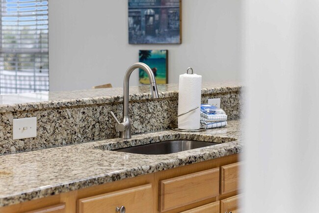 Building Photo - 111A S Yaupon Dr