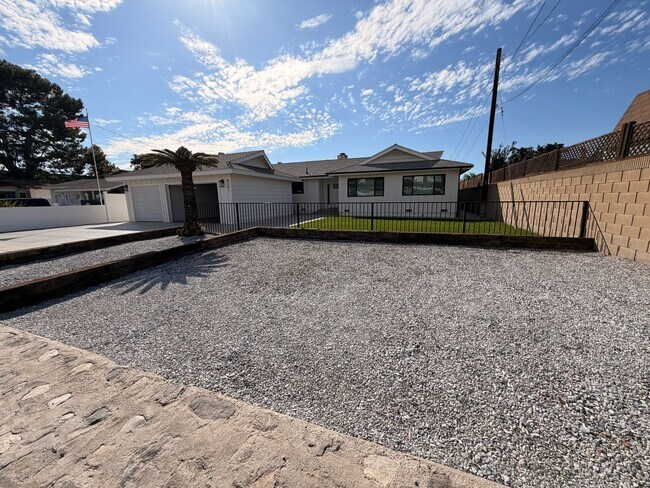 Building Photo - Beautiful 4 Bedroom Cypress House For Rent-Completely Remodeled!