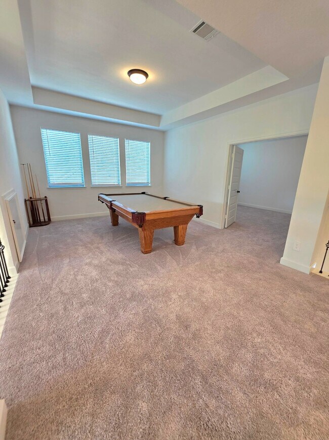 Building Photo - 15365 Legacy Pk Wy