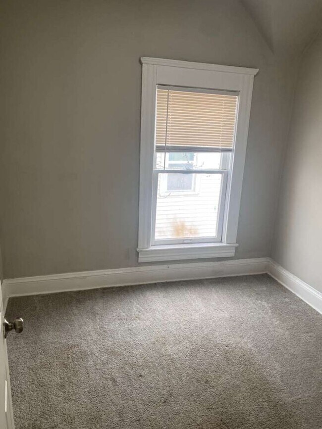 Building Photo - 1974 W 93rd St