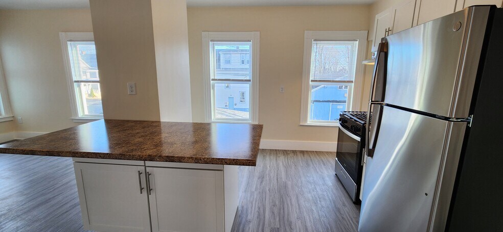 Building Photo - 224 Campbell Ave