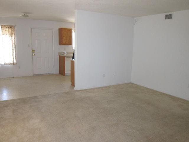 Building Photo - 402 Cam Andres