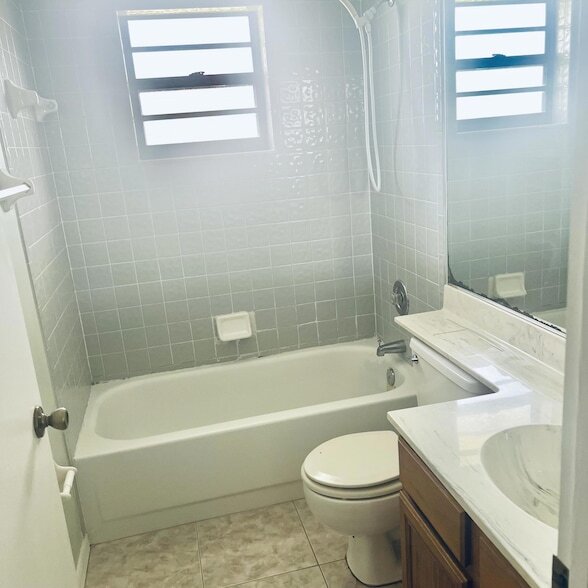 Building Photo - 6911 NW Dorothy St