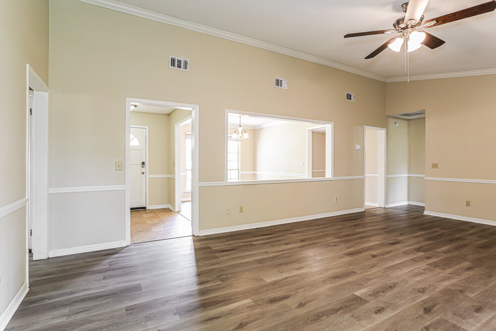 Building Photo - 8323 Cross Timbers Dr W