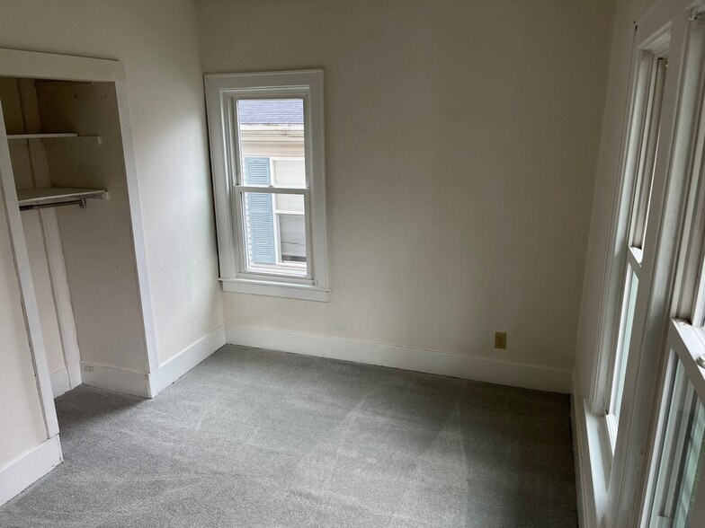 Building Photo - 631 Tisdale Ave