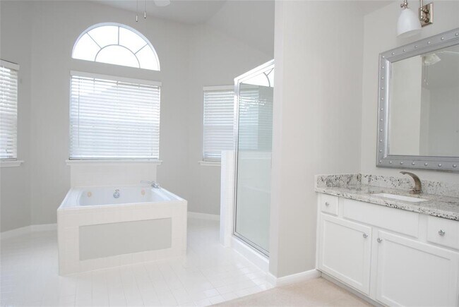 Building Photo - 20703 Spring Rose Dr