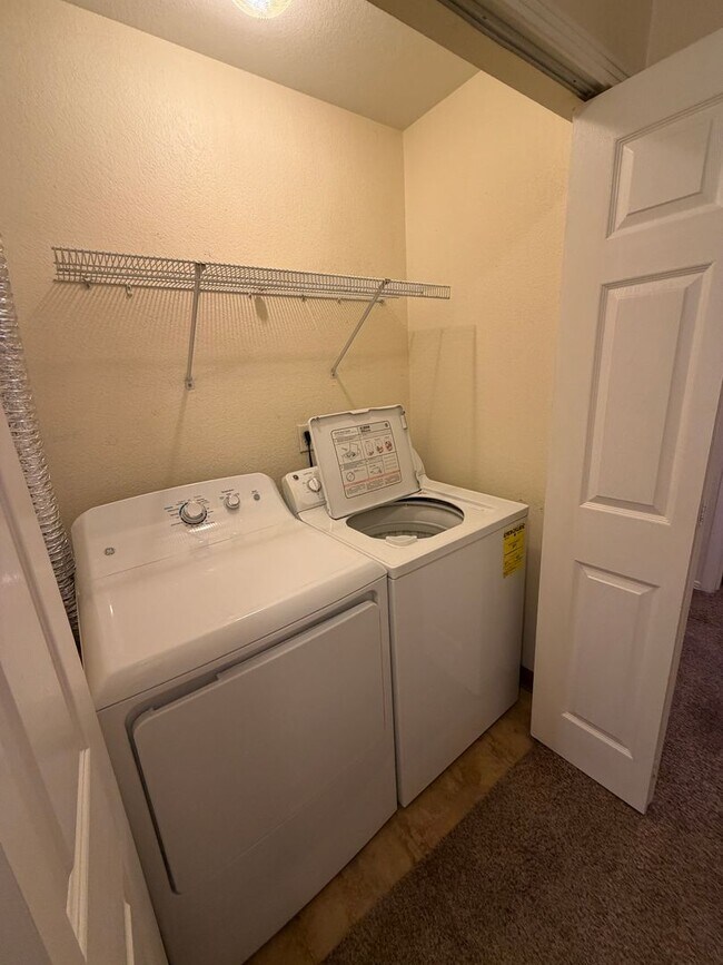 Building Photo - Beautiful 3 Bed, 2 Bath Condo in NW Fort Collins!