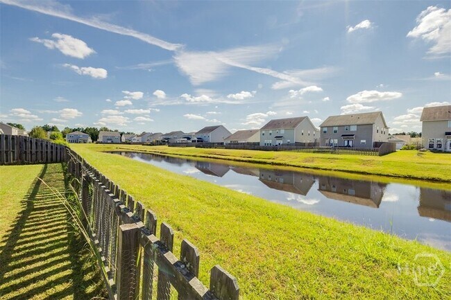 Building Photo - 285 Willow Point Cir