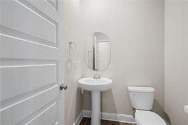 Building Photo - 4 Bedroom in West Mobile, Only a Few Years Old