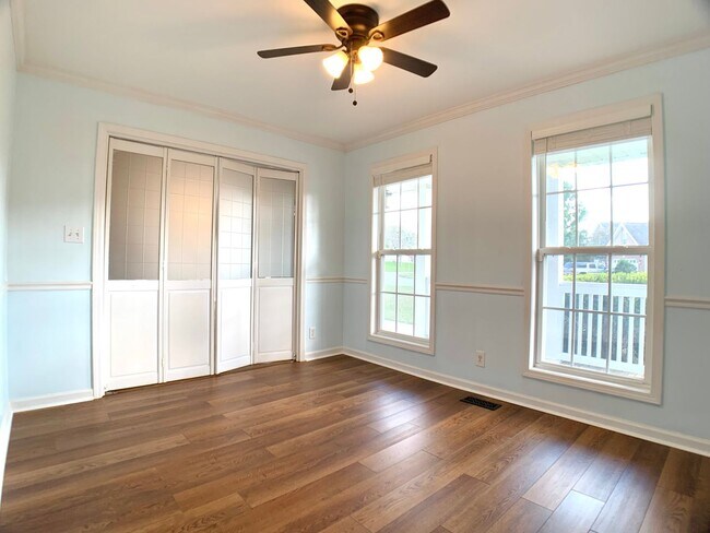 Building Photo - 2553 Emerald Ct