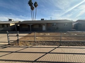 Building Photo - 1321 W 7th Dr