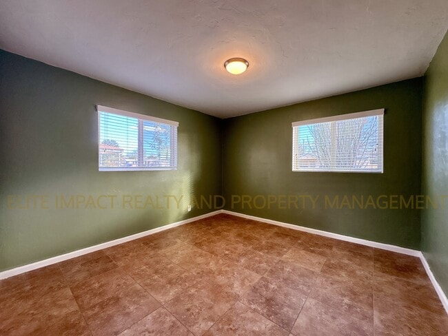 Building Photo - 5621 E Lester St