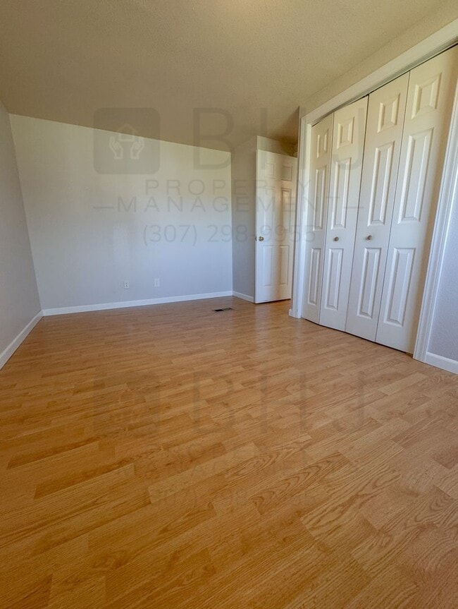 Building Photo - 4 BEDROOM / 2 BATH HOME IN SCSD1!