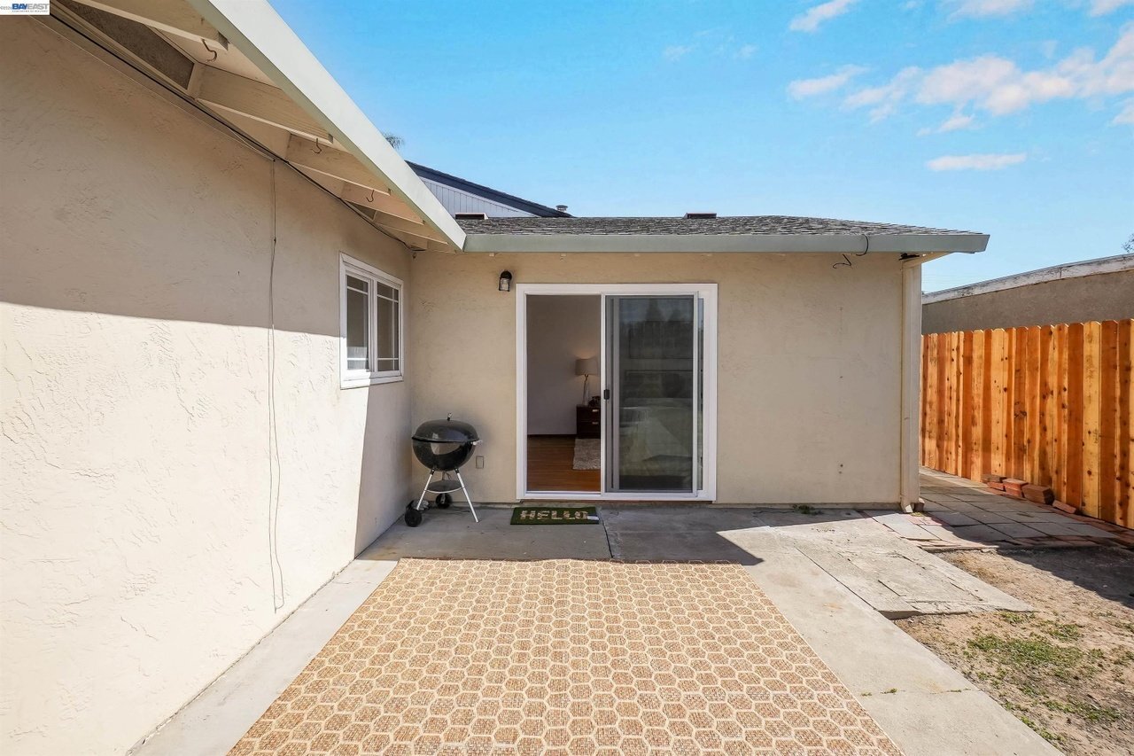 Building Photo - 6241 Cotton Ave