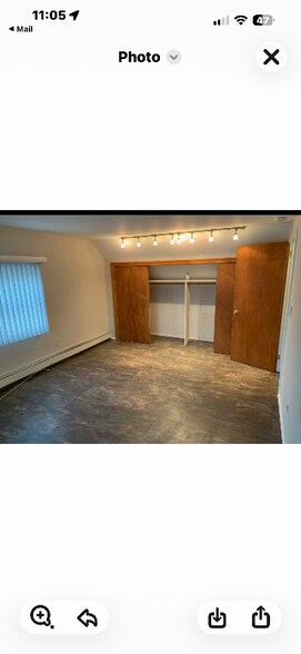 Building Photo - 2 Carriage Ln