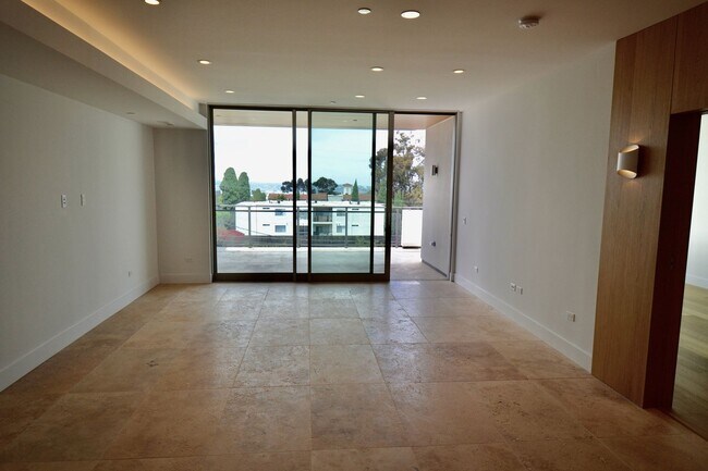 Building Photo - LUXURY 3 BEDROOM CONDO in the Unique Urban Enclave  of Palentine. Walk to Balboa Park! Parking wi...