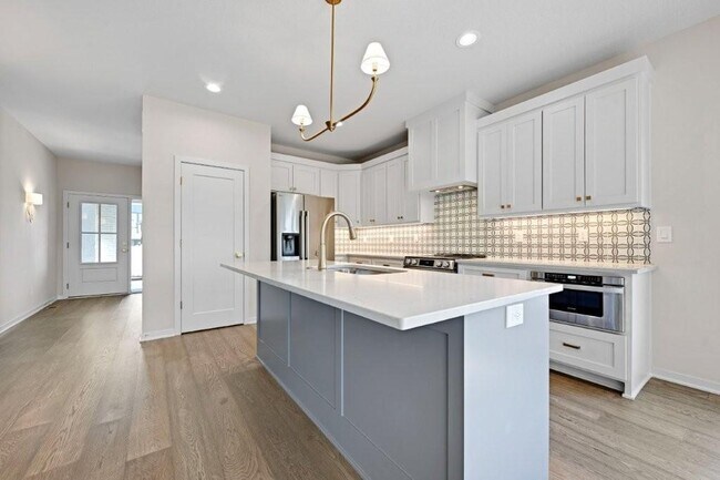 Building Photo - 16649 Garnett St