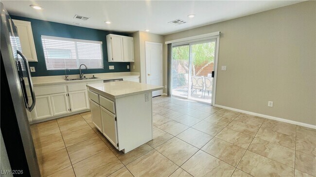 Building Photo - 11625 Villa Malaparte Ave