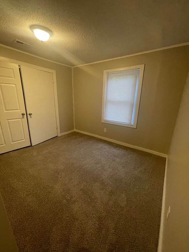 Building Photo - Newly renovated 3 bedroom 1 bath home . Located in Gastonia
