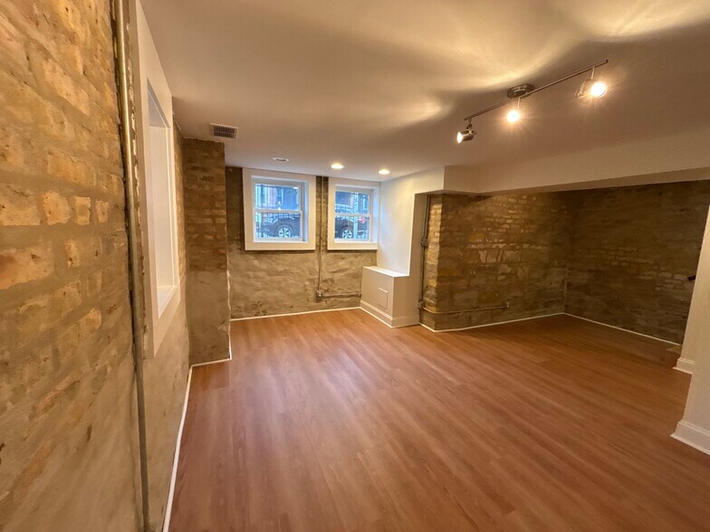 Lower level living space - 2608 W Evergreen Ave