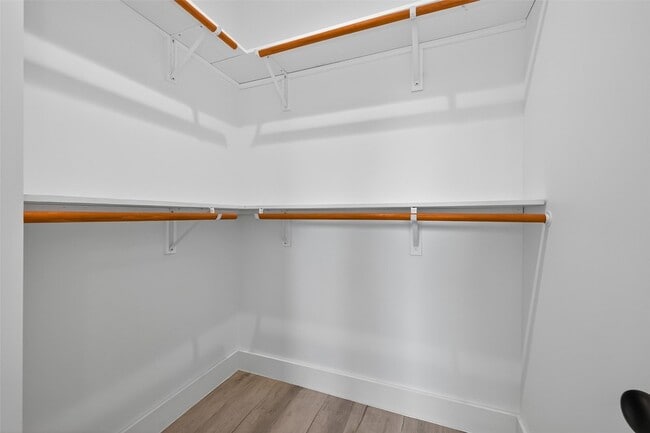 Building Photo - 5027 Willow Glen Dr