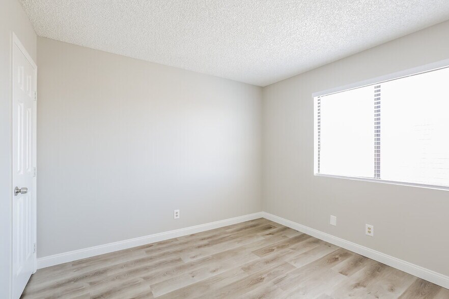 Building Photo - 405 Tobler Dr