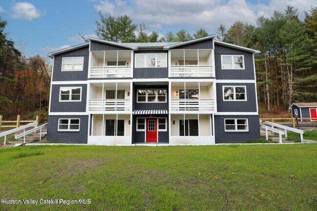 Building Photo - 3191 NY-23