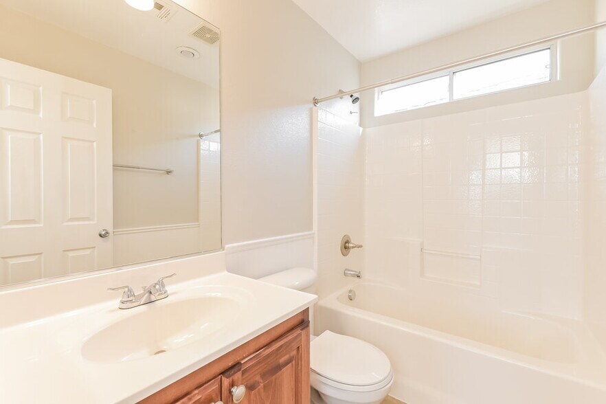 Building Photo - 3437 Rock Face Ct