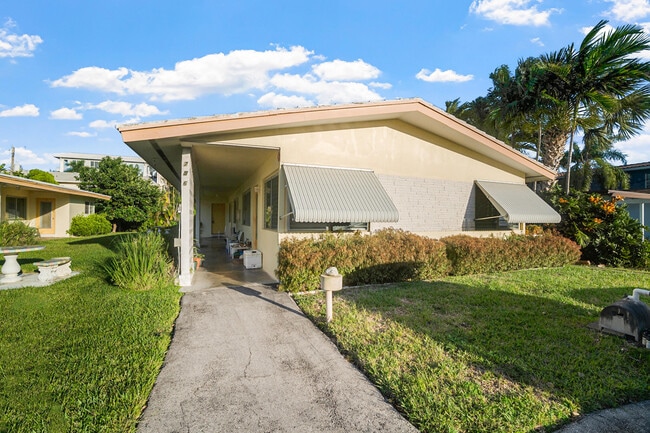 Building Photo - 756 SE 19th Ave