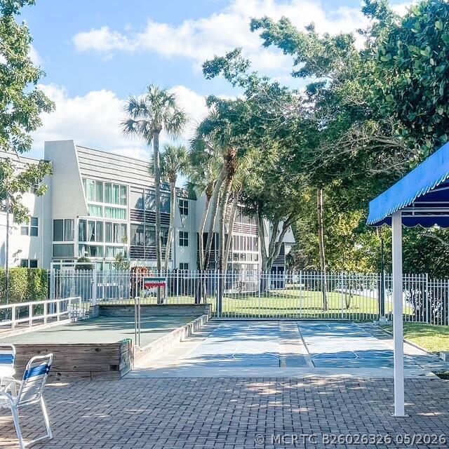 Building Photo - 9200 Lime Bay Blvd