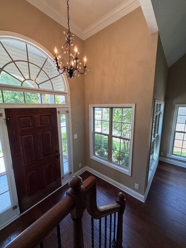 Building Photo - 266 Turnberry Circle