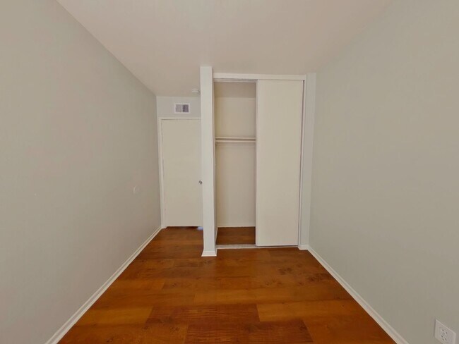 Building Photo - OPEN HOUSE, Friday, October 18, 2024 at 4p...