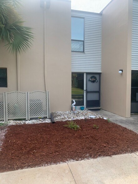 Building Photo - 5500 Ocean Shore Blvd