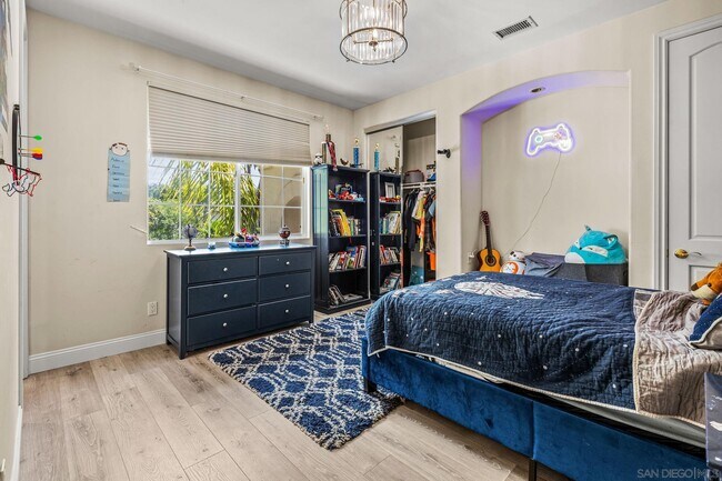 Building Photo - 6704 Rancho Lakes Ct