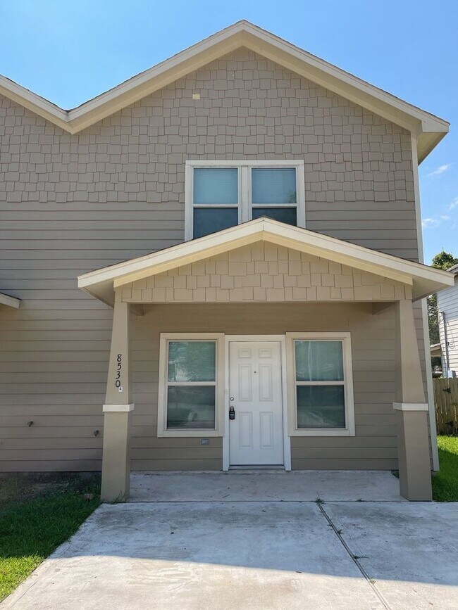 Primary Photo - 8530 Homewood Ln