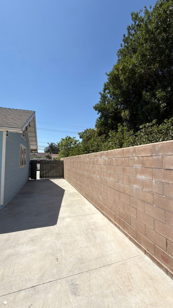 Building Photo - **BEAUTIFUL FOUR BED TWO BATH HOME IN DUARTE **