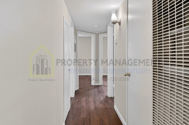 Building Photo - Charming 3-Bedroom Gem on Albatross Way - Cozy Living in Sacramento