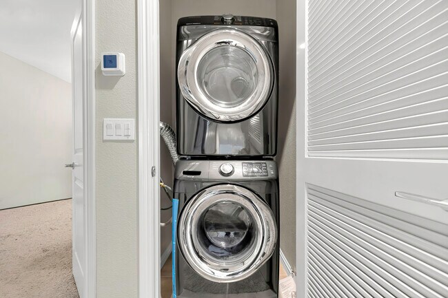 Building Photo - 37335 Duckling Ter