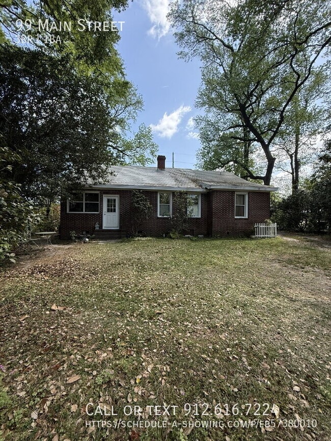 Building Photo - 99 Main St