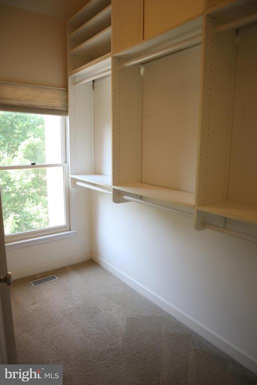 Building Photo - 9708 Whitley Park Pl